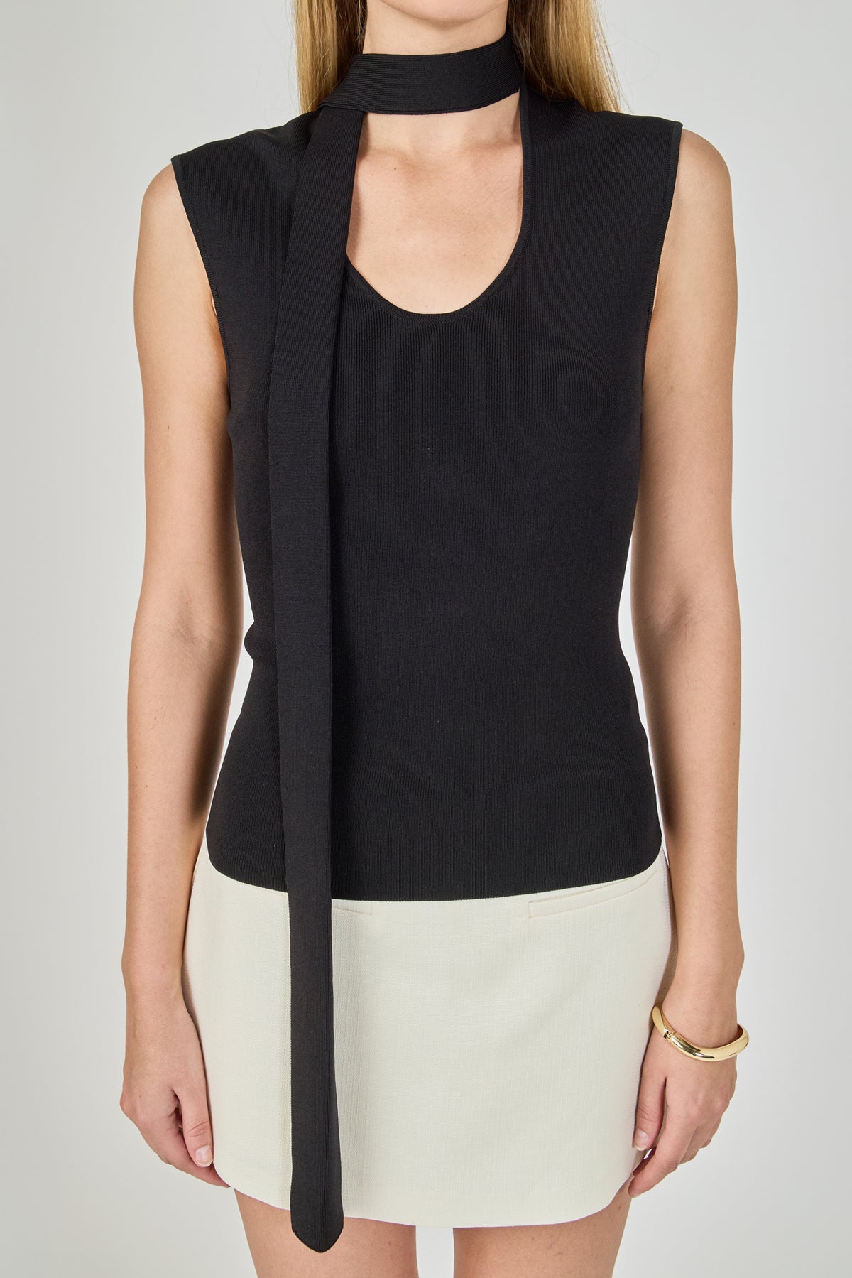 Neckband Knitted Top