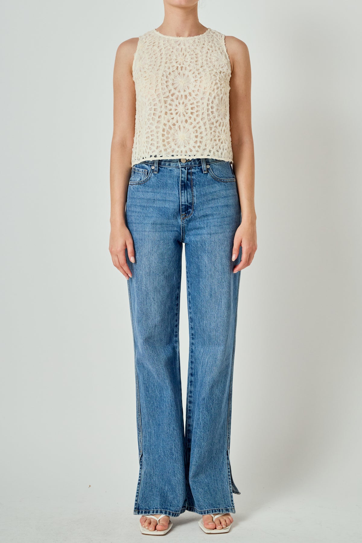 Textured Sleeveless Cropped Top