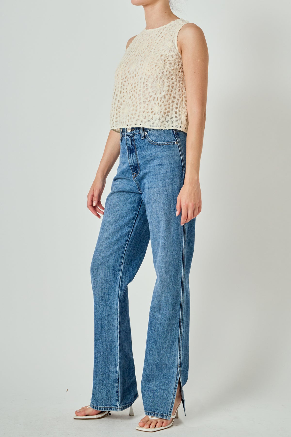 Textured Sleeveless Cropped Top