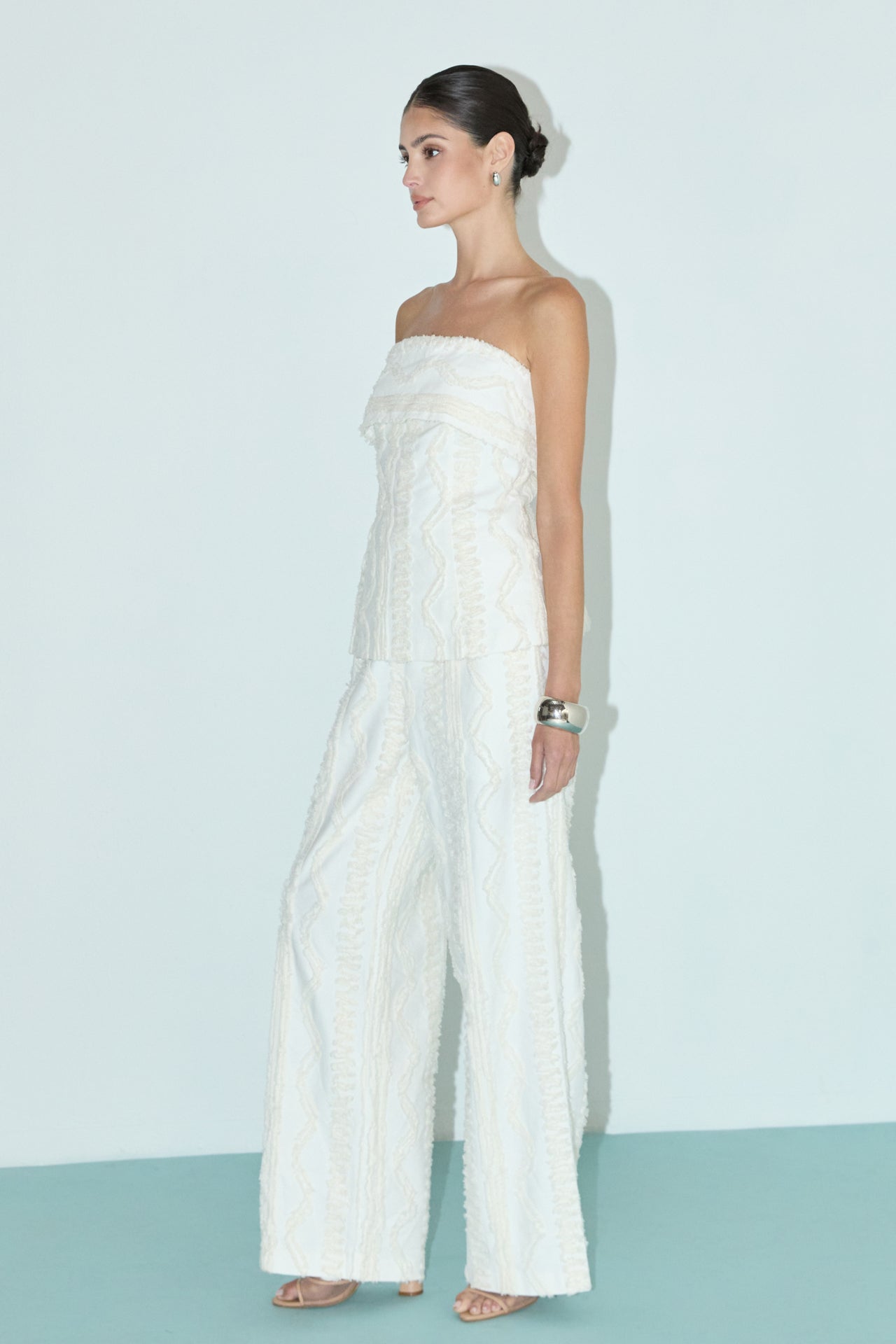Embroidered Strapless Tube Top