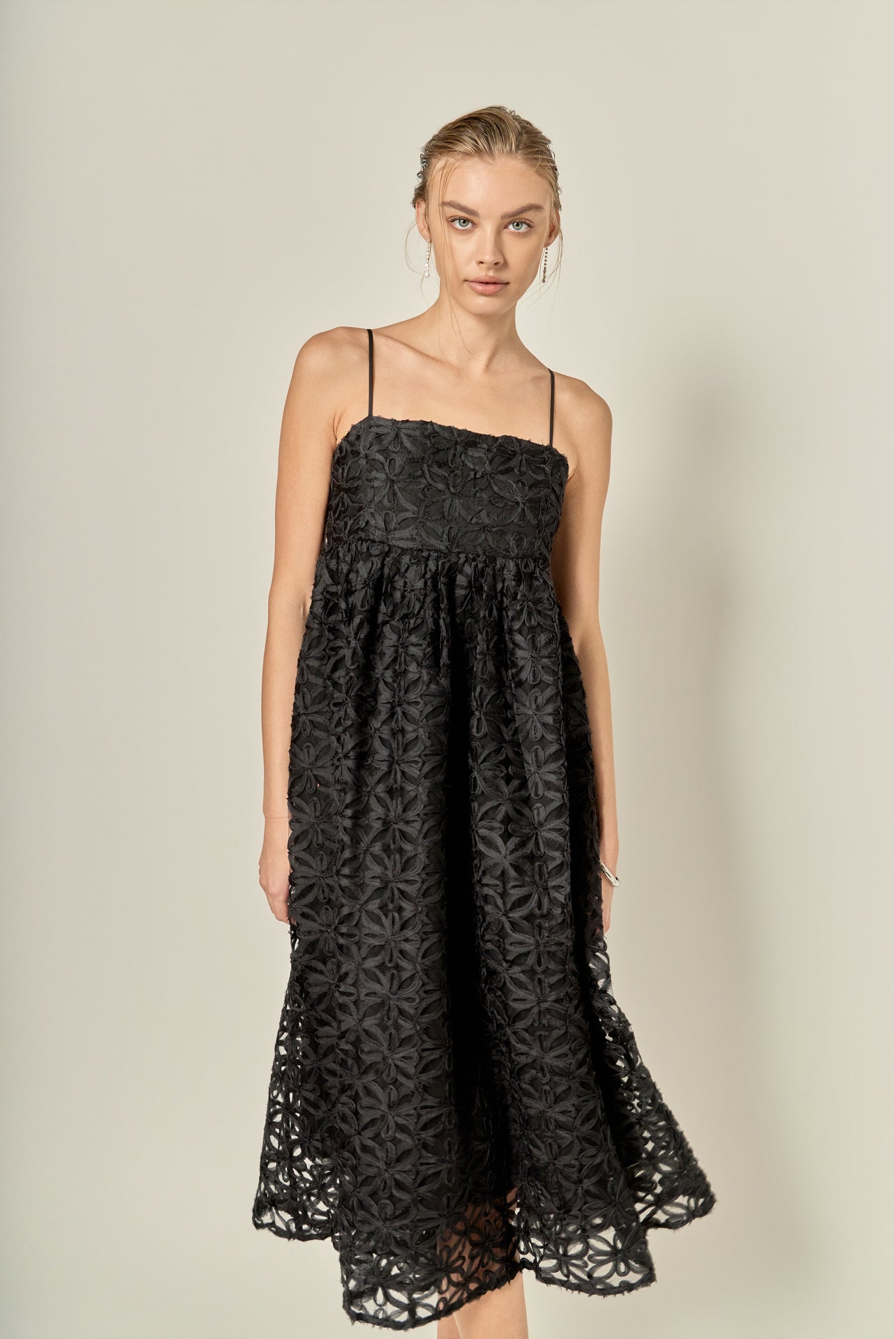 Thin Strapped Floral Embroidery Sleeveless Midi Dress