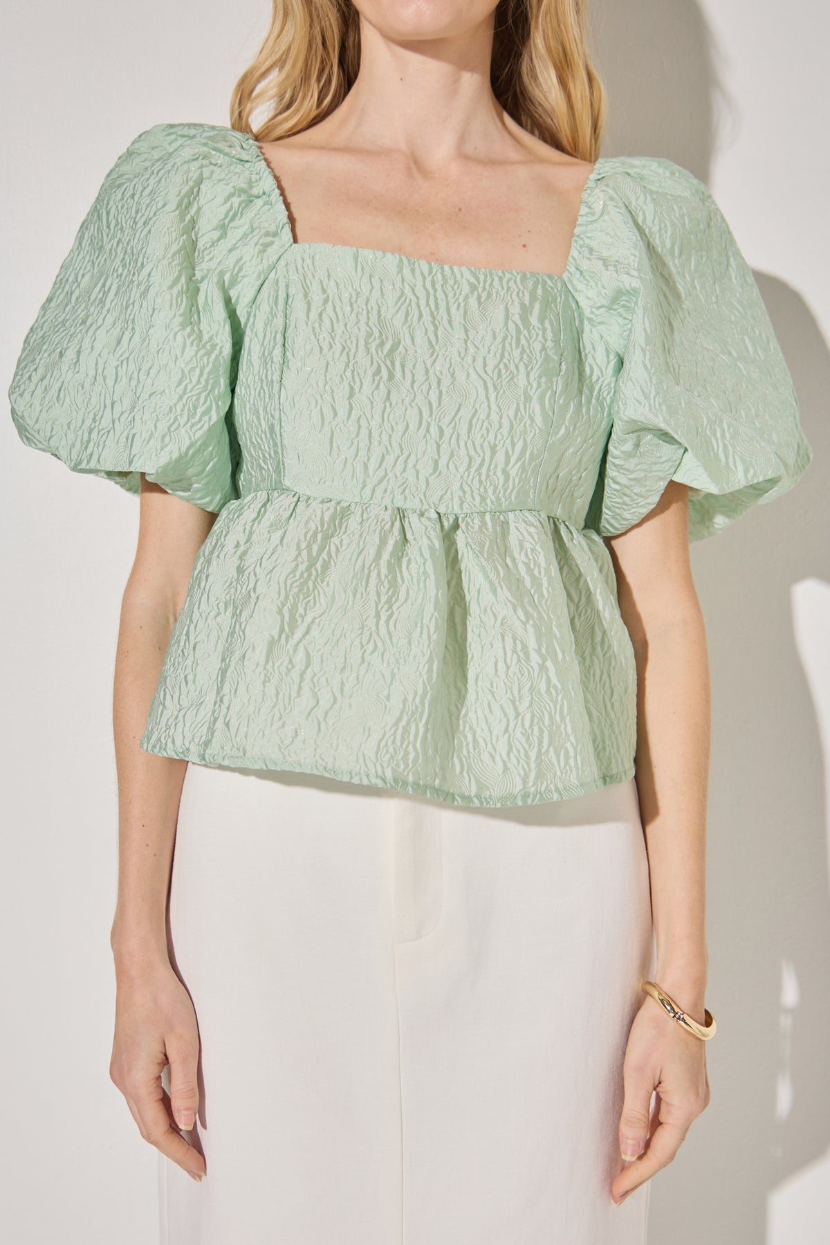 Jacquard Puff Sleeve Open Back Top
