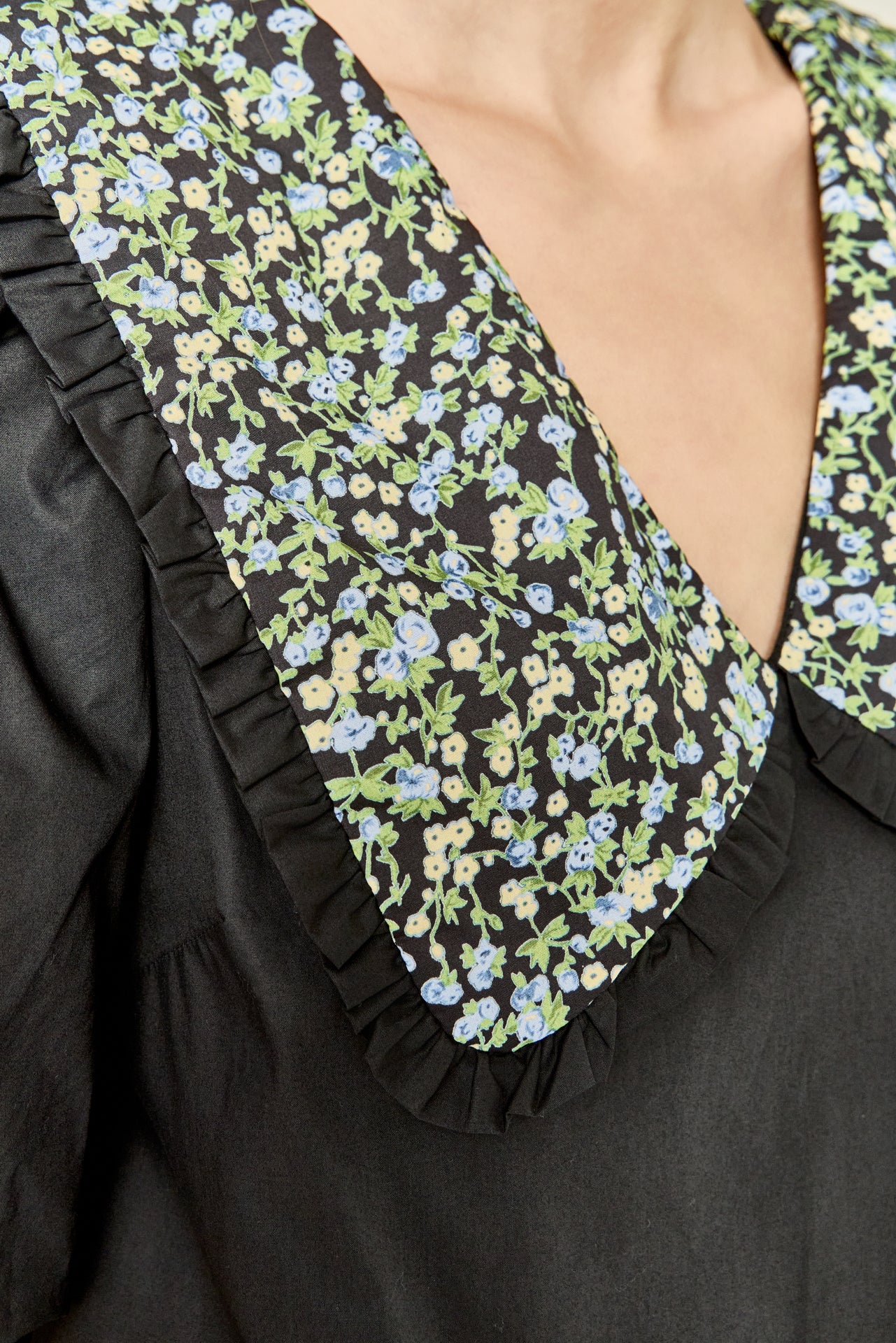 Floral Collar Detail Mini Dress