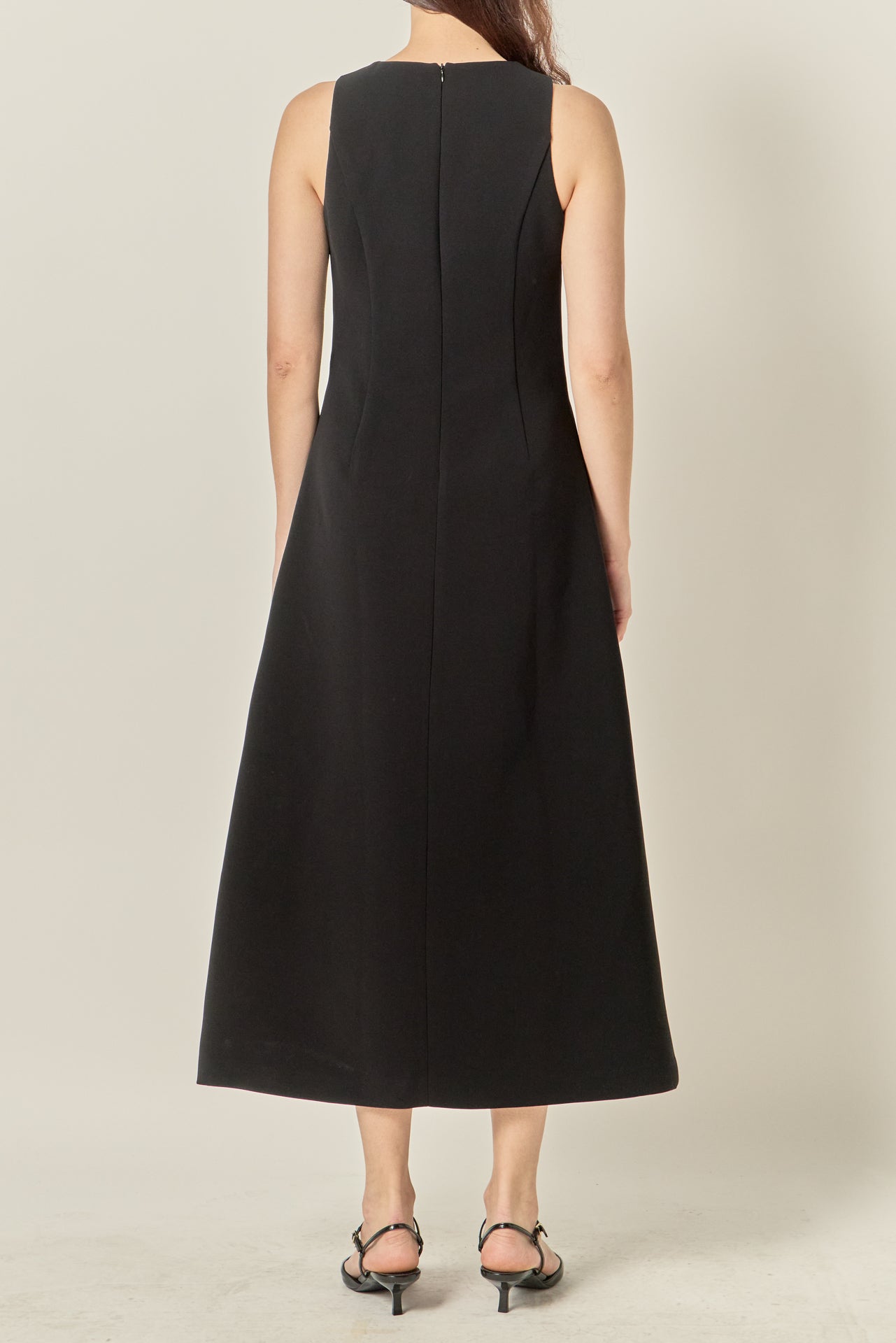 Bow Detailed Sleeveless Midi Dress