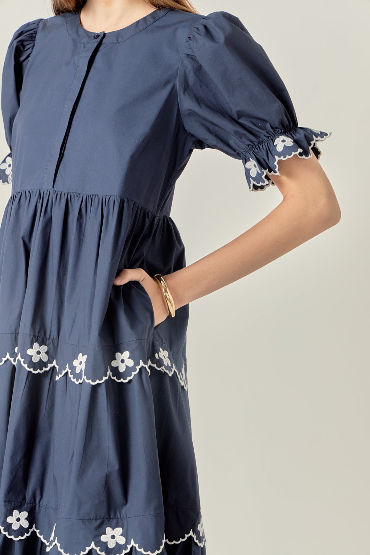 Scallop Embroidered Puff Sleeve Midi Dress