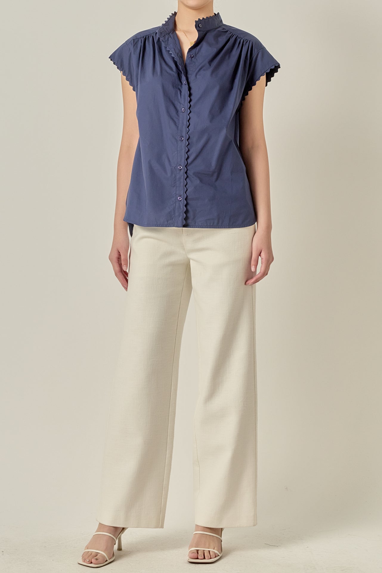 Scallop Trim Ric Rac Short Sleeve Shirt