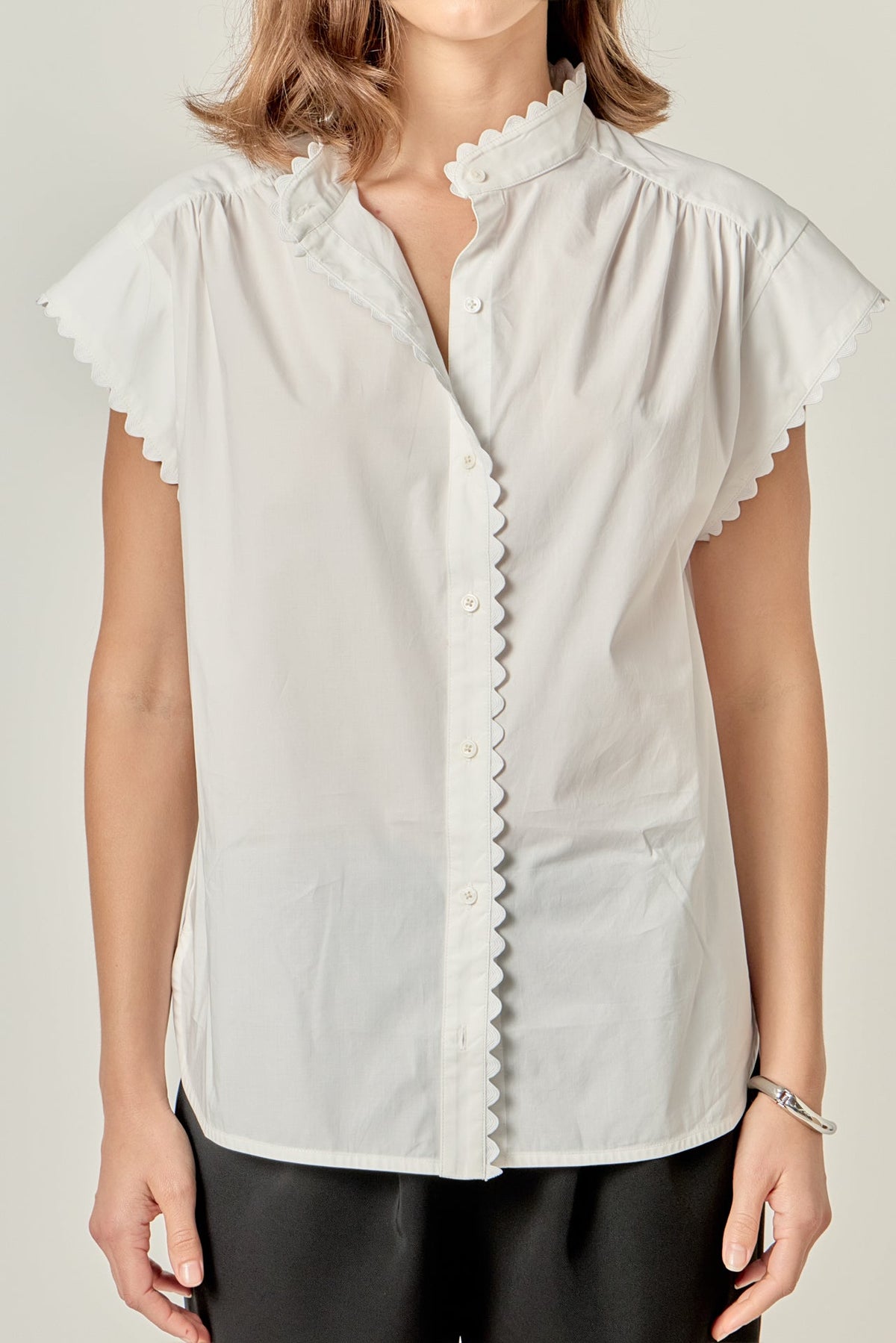 Scallop Trim Ric Rac Short Sleeve Shirt