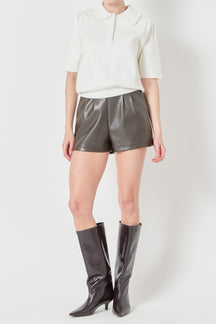 Scallop Collar Knit Top