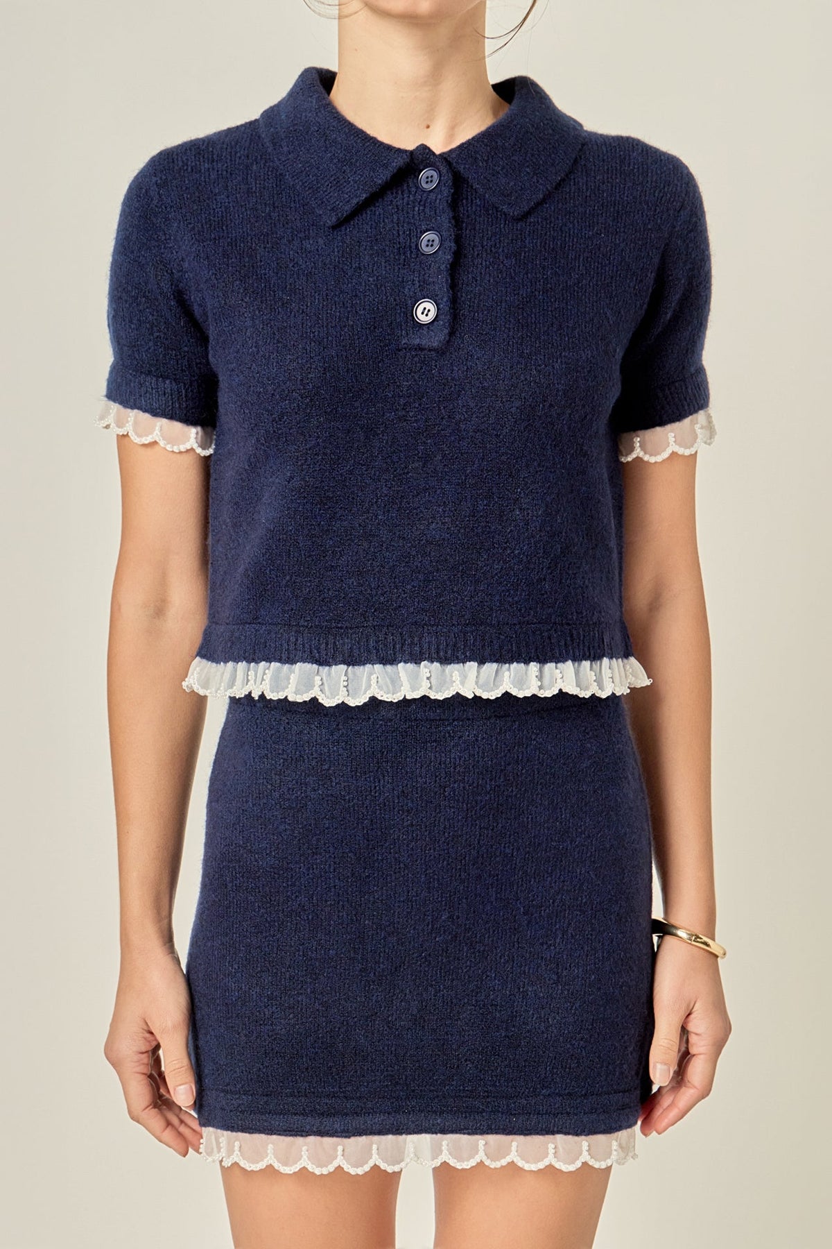 Scallop Detailed Knit Top