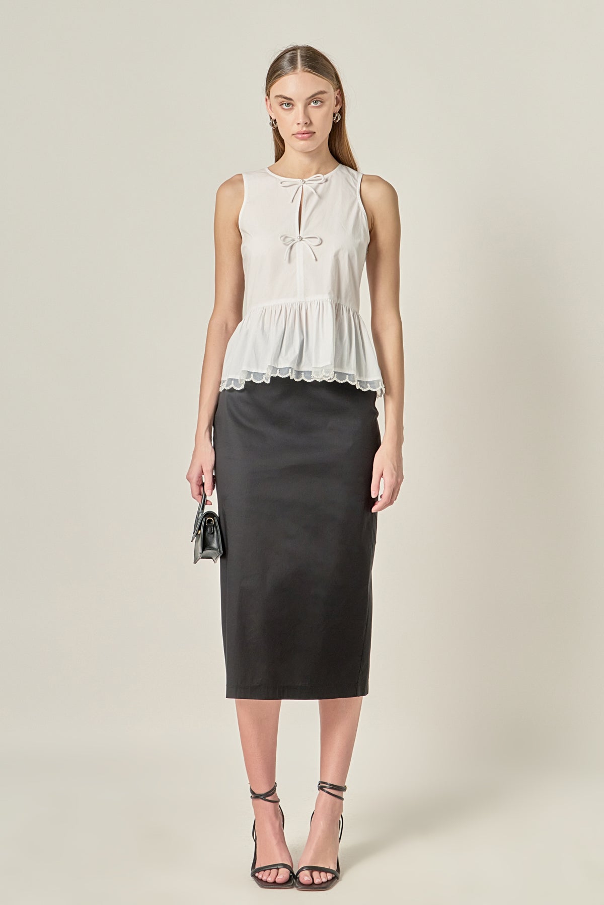 Pearl Scallop Round Neck Top