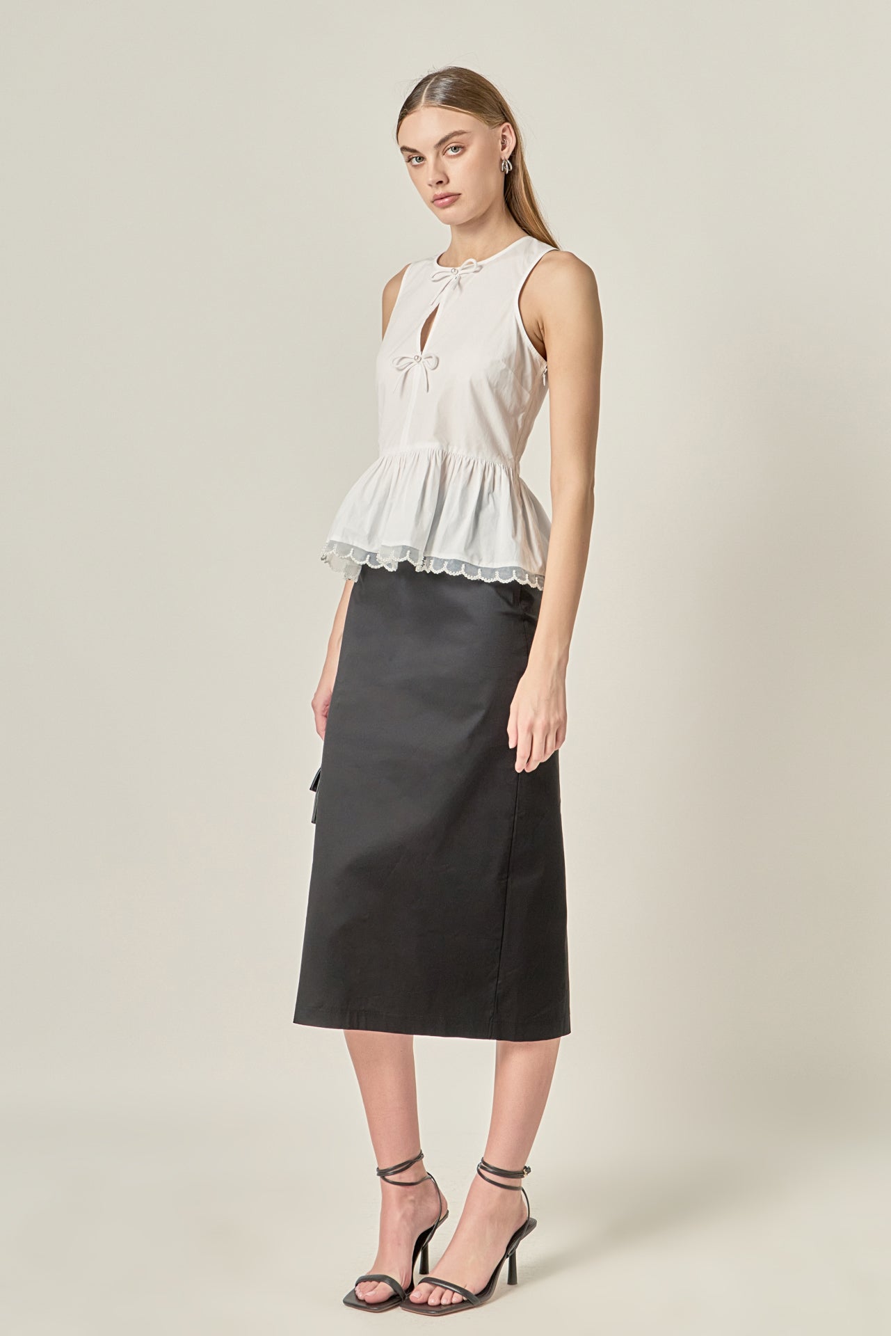 Pearl Scallop Round Neck Top