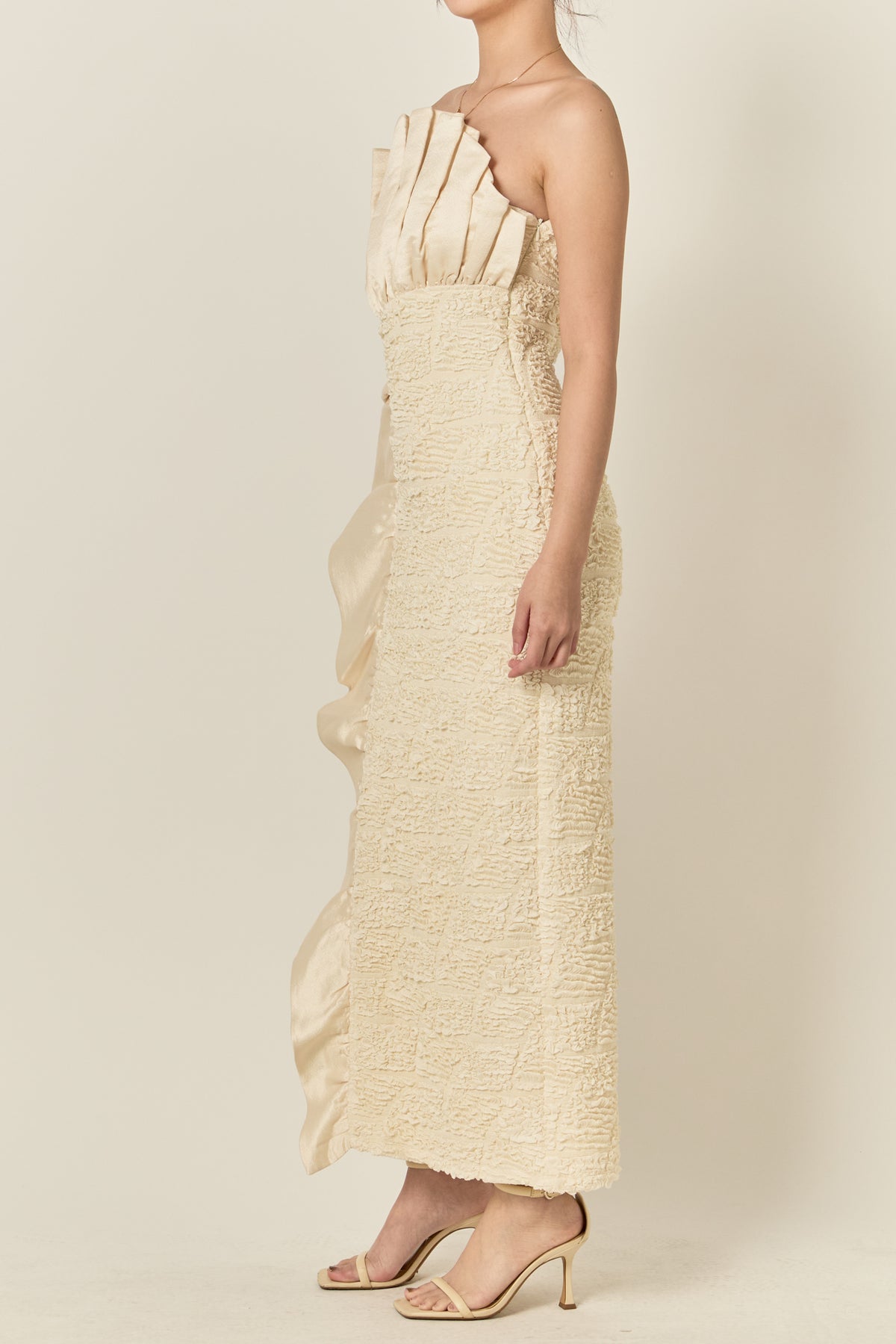 Ruffle Detail Maxi Dress