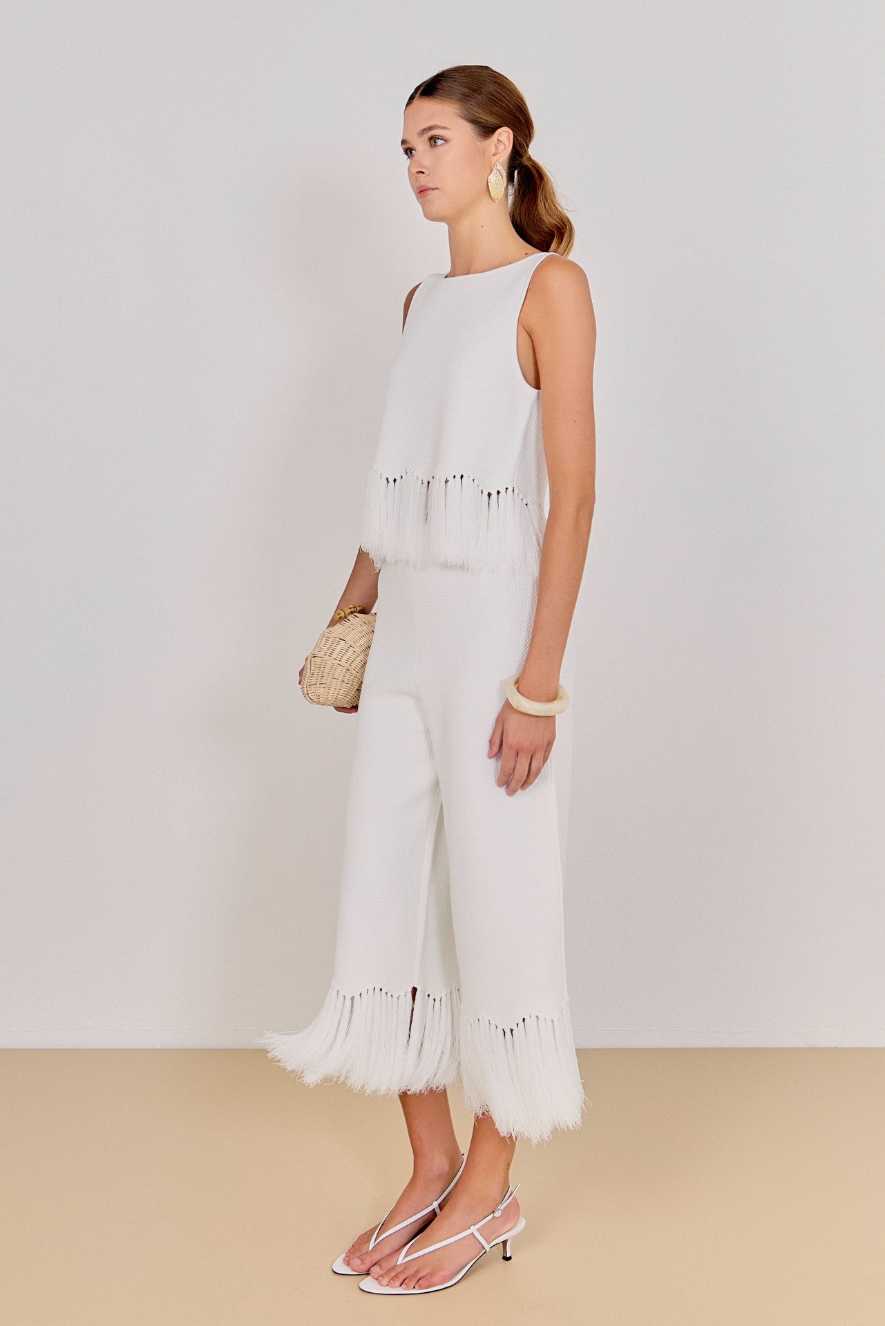 Fringe Detailed Sleeveless Knit Top
