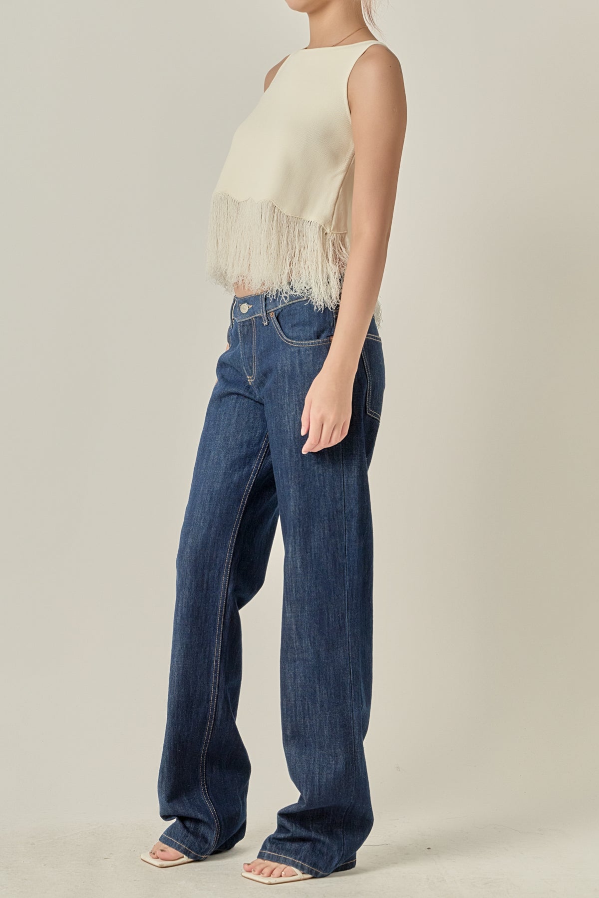 Fringe Detailed Sleeveless Knit Top